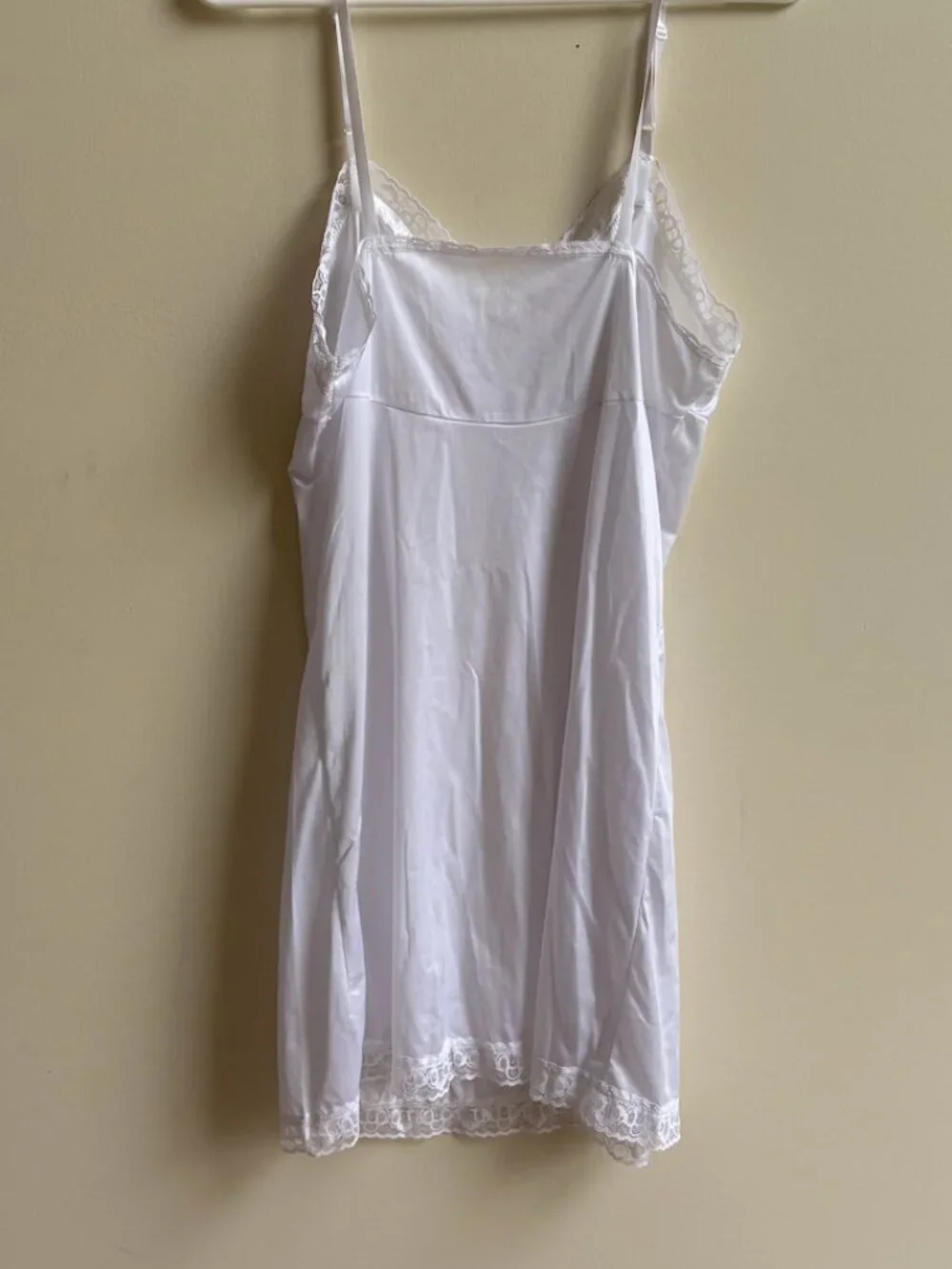 Women's Vanity Fair White Nightgown - Size S (34/18